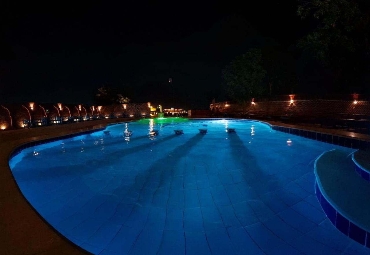 Al Baeirat Hotel Луксор Екстериор снимка